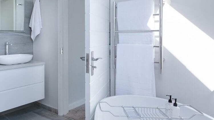 Mejores toalleros eléctricos para baño: Eficientes y a buen precio